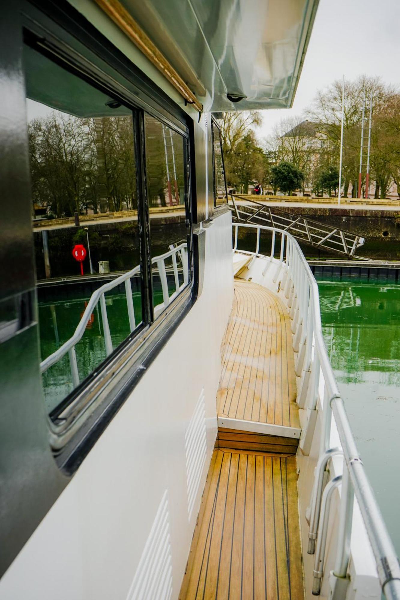 Yacht Aquamarina Vieux Port La Rochelle Hotel La Rochelle  Exterior foto